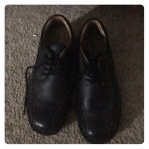 Black jarman dress shoes